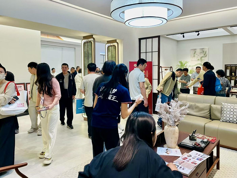 风起砚山，宋韵流芳丨福王红木宋式美学惊艳青岛家具展