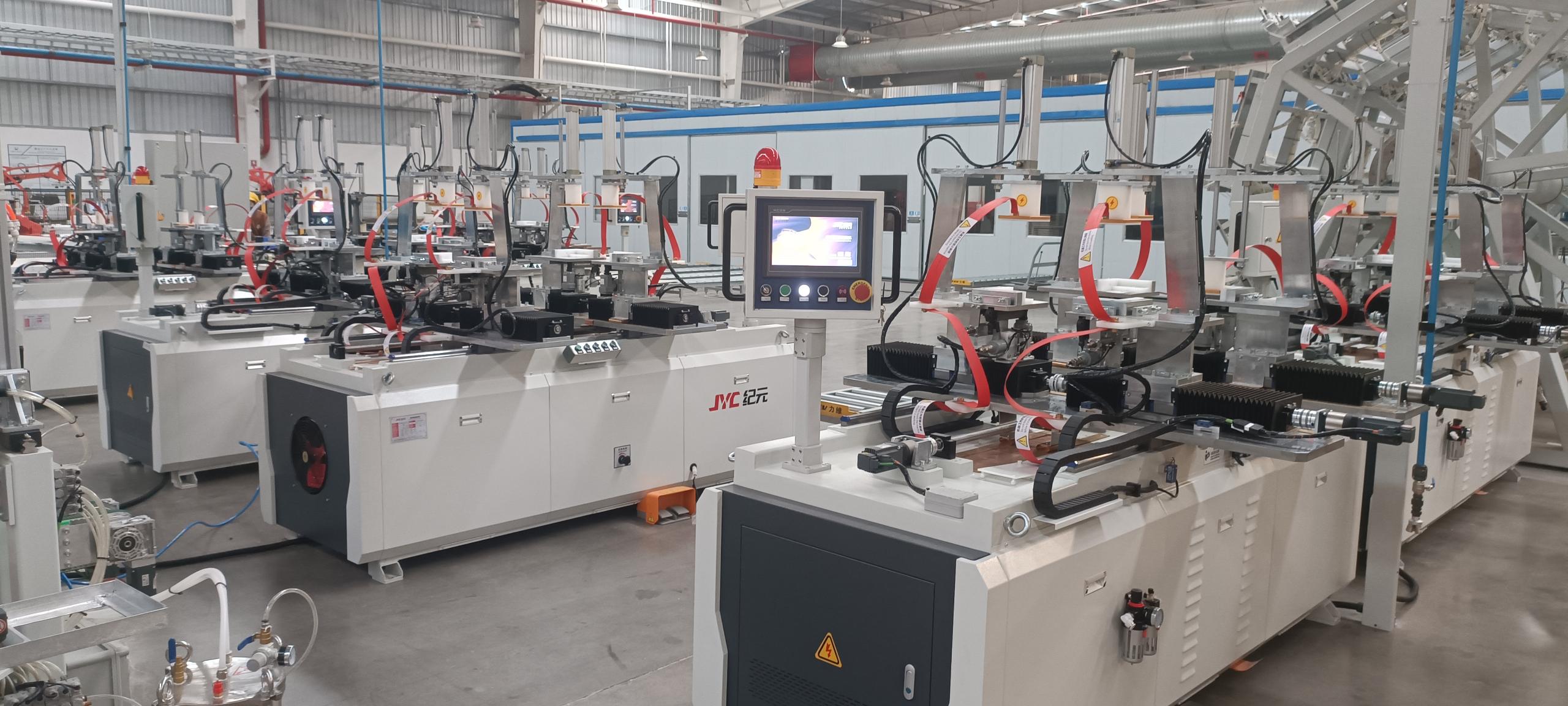 泰國客戶-應(yīng)用現(xiàn)場(chǎng)-高頻組框機(jī)