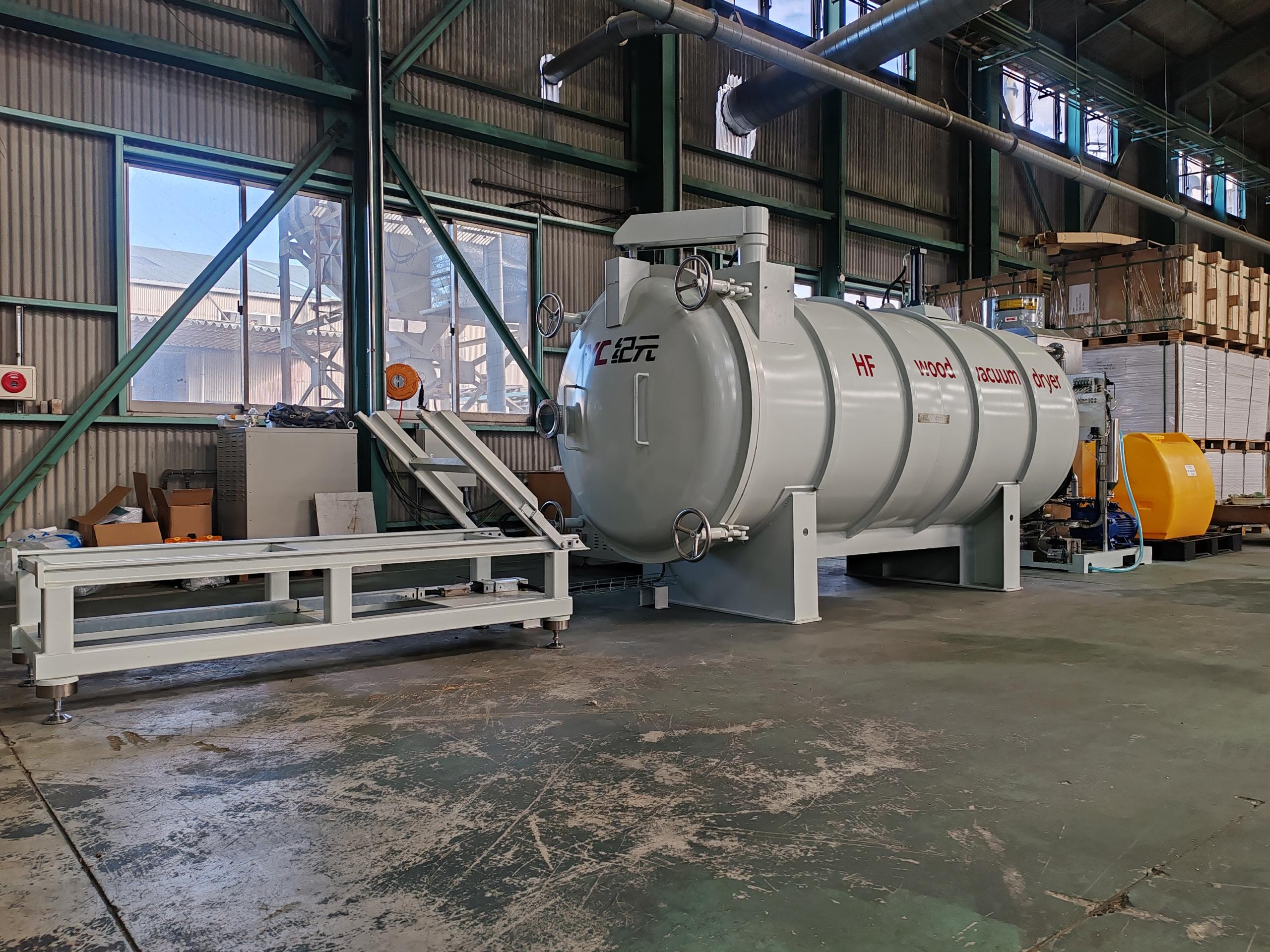 國(guó)外客戶-應(yīng)用現(xiàn)場(chǎng)-高頻木材真空干燥機(jī)