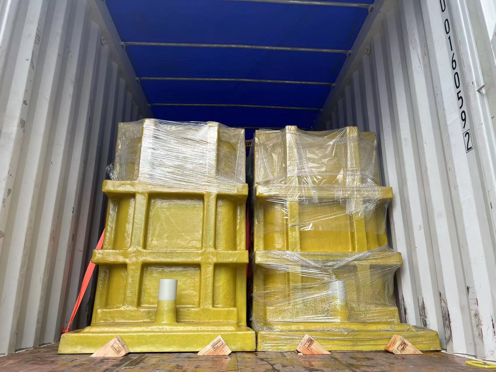 上海富晨乙烯基樹脂應(yīng)用于整體玻璃鋼電解槽