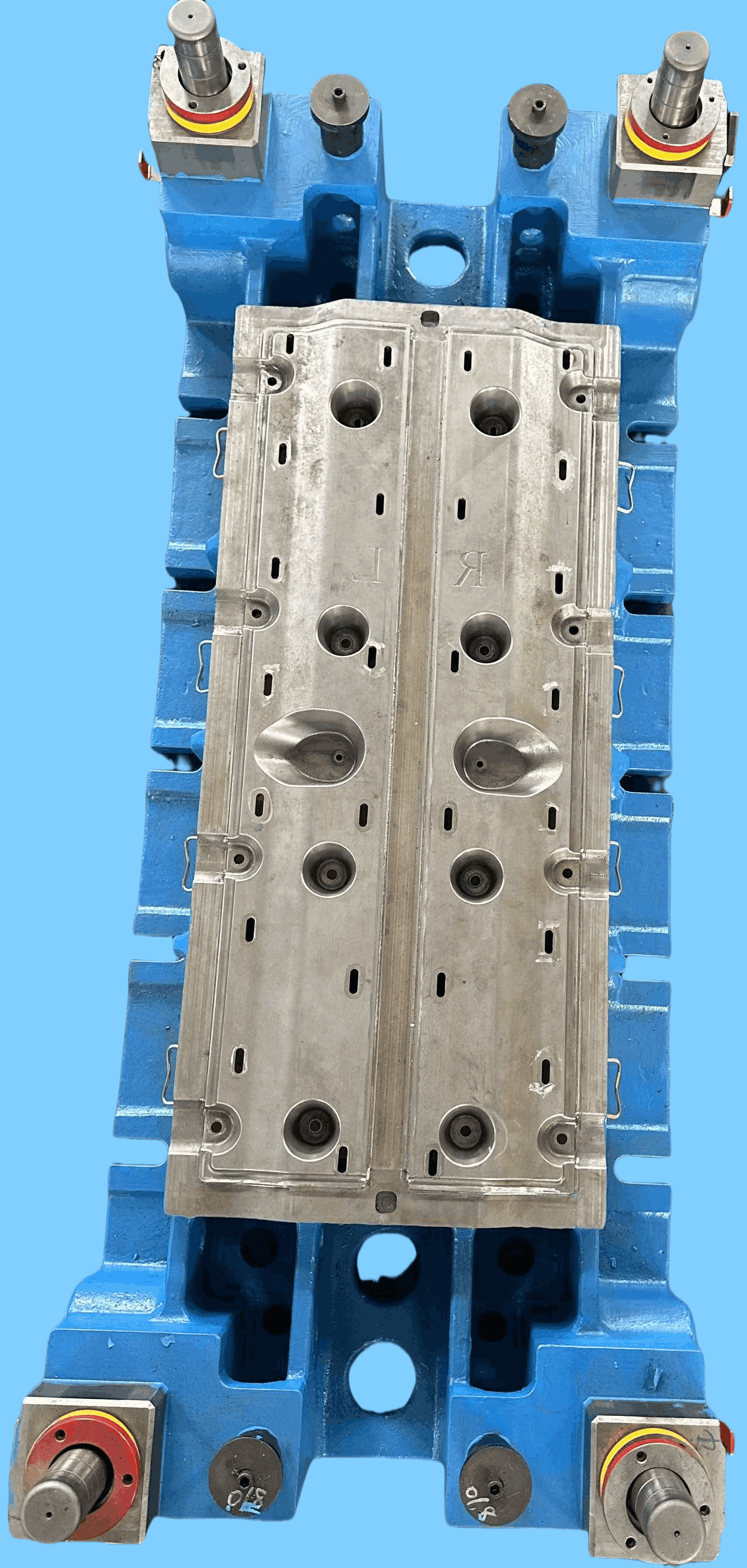 你知道汽車(chē)底護(hù)板模具有哪些功能嗎?