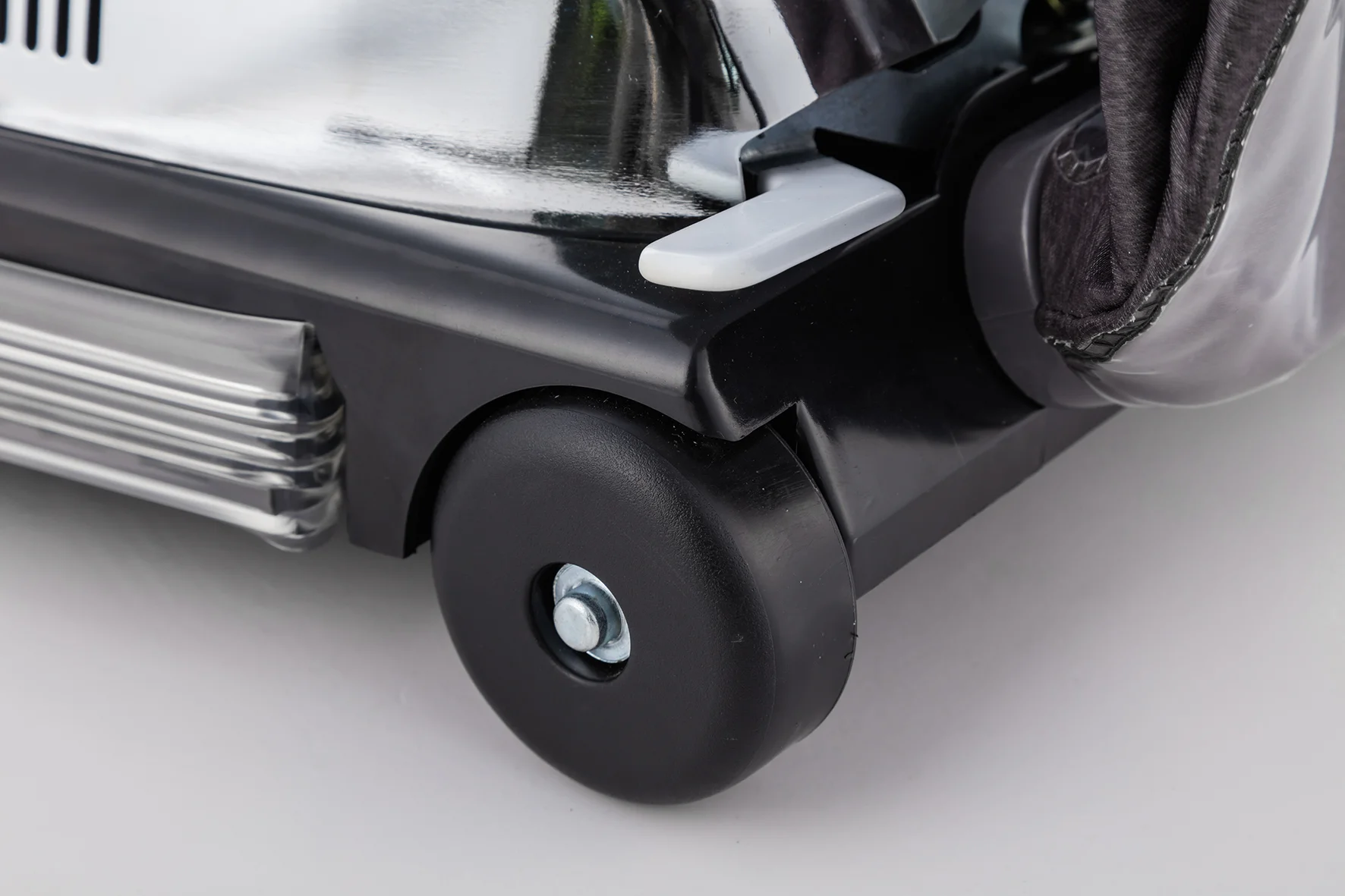 16 Inch HEPA Upright SR104 16 Inch HEPA Upright SR104