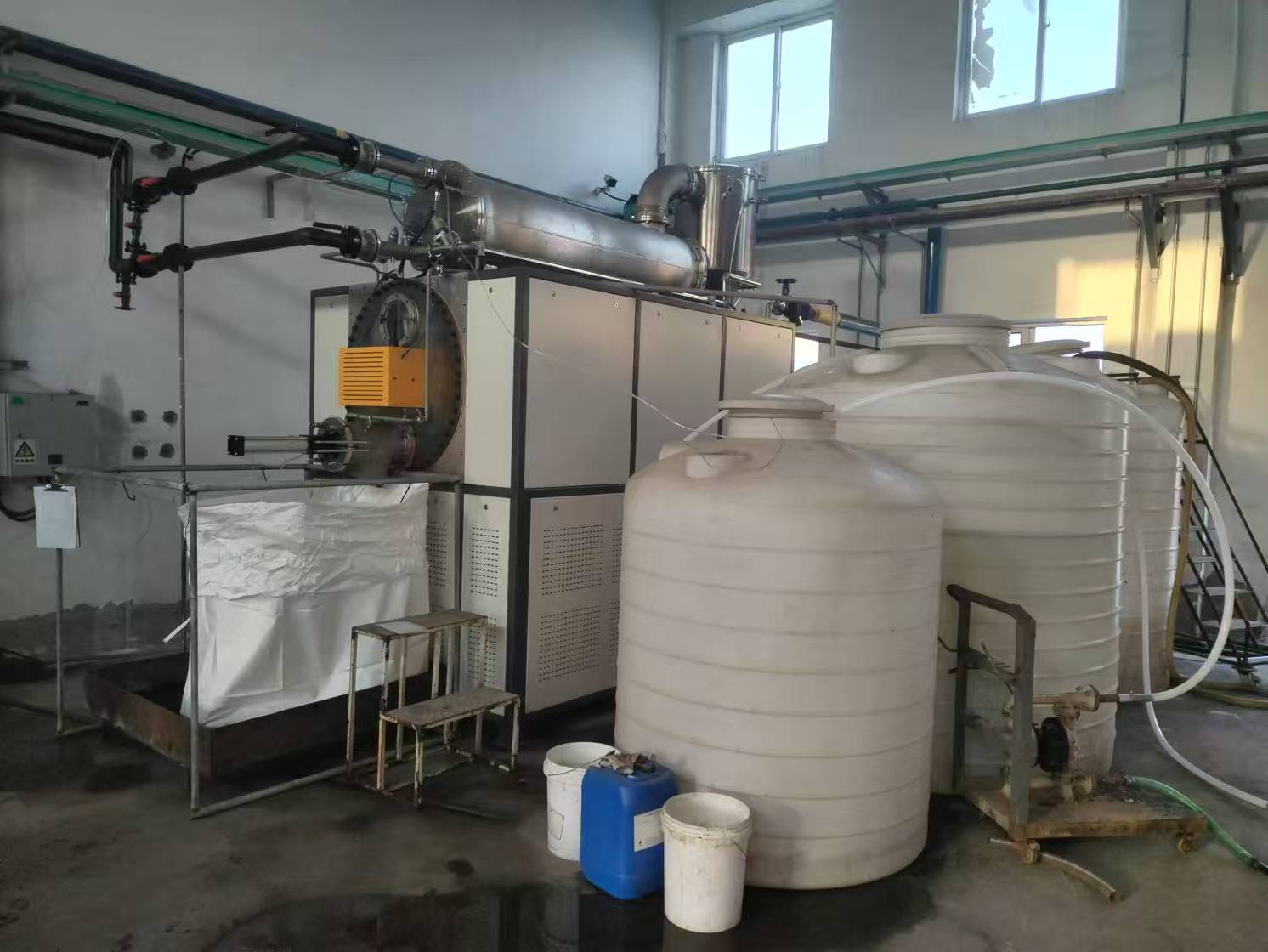 新能源行業(yè)廢水零排放為什么選擇低溫蒸發(fā)器？