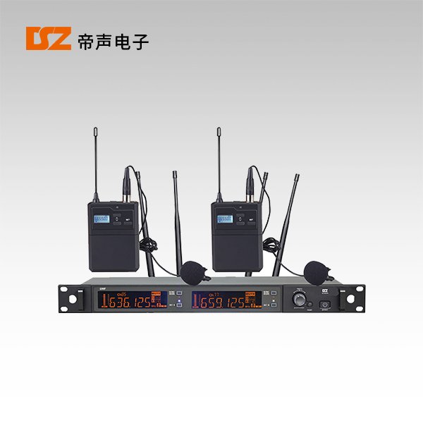 真分集無(wú)線一拖二麥克風(fēng)(領(lǐng)夾)DS-302UHC