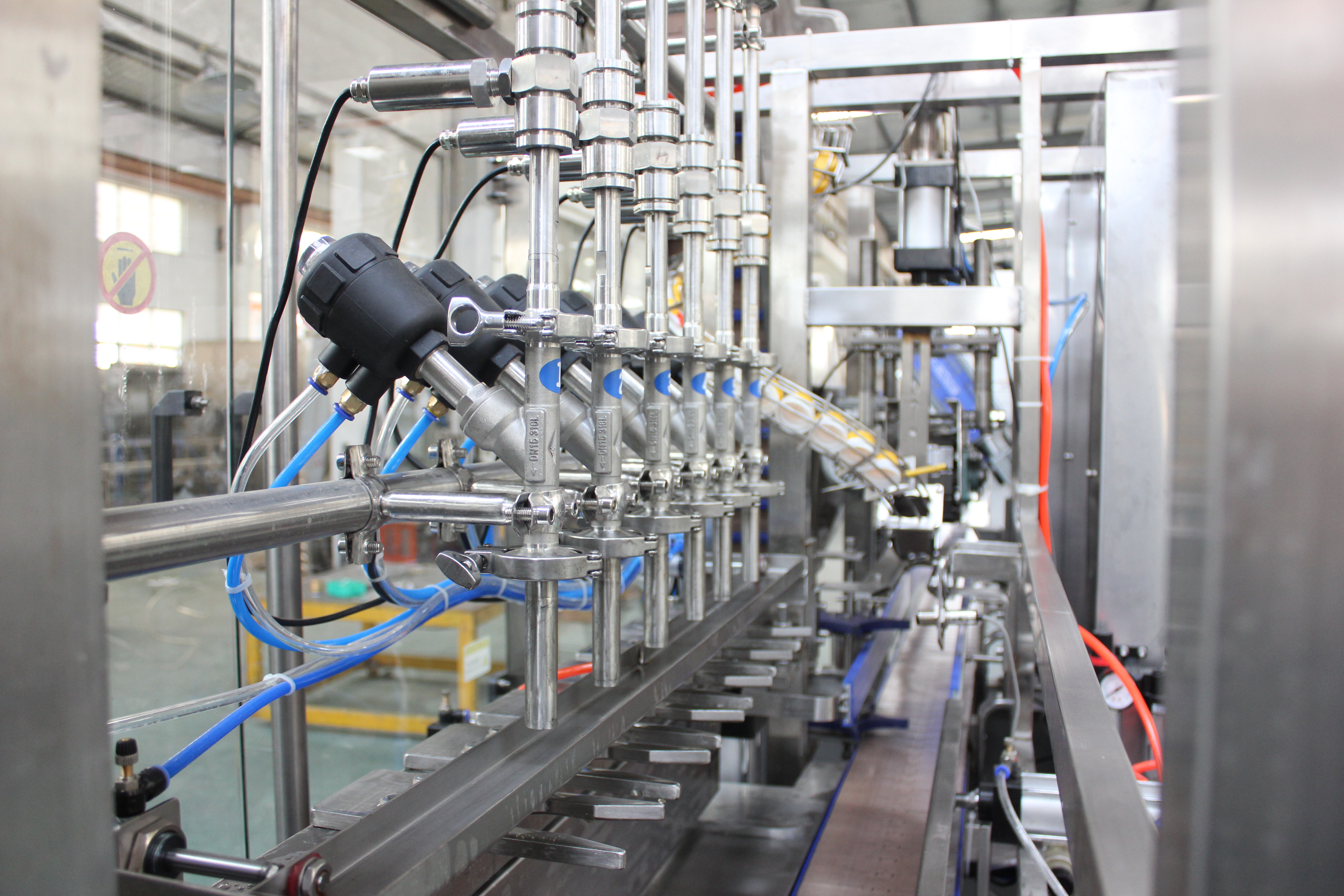 Linear oil filling machines and equipment-BEIERDE Beverage Machinery ...