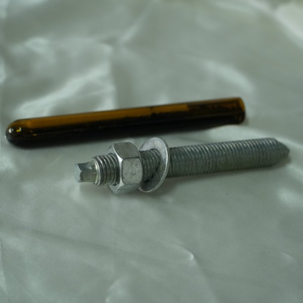 化學(xué)螺栓