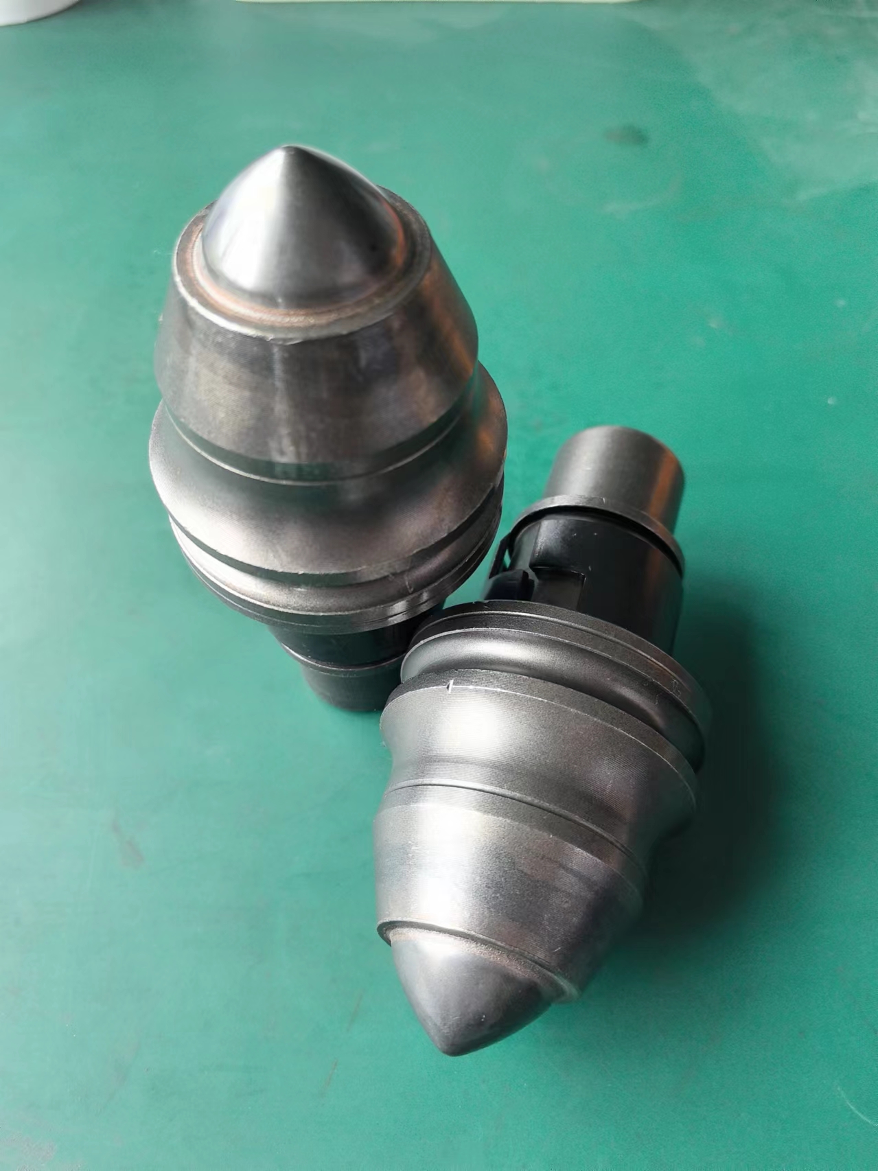 云南金屬礦硬核挑戰(zhàn)：截齒連續(xù)破碎花崗巖 12 小時實錄！