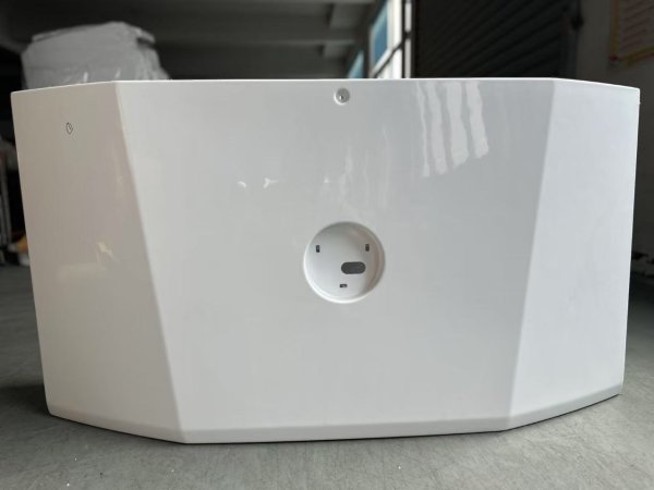 無(wú)人駕駛車(chē)前臉下外飾