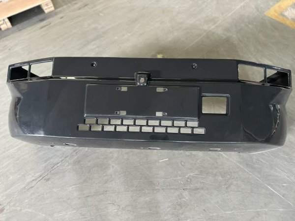 無人駕駛車前保險杠