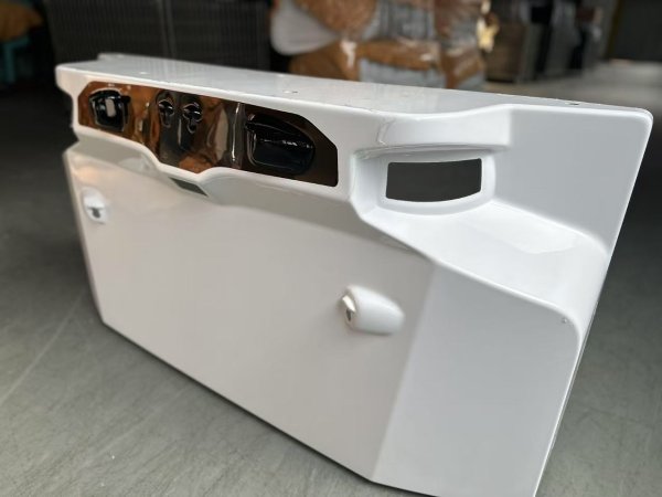 無人駕駛車/汽車前臉上外飾件