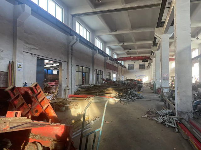 上海國(guó)內(nèi)腳手架怎么收費(fèi) 平湖市明春建筑機(jī)械修造供應(yīng)