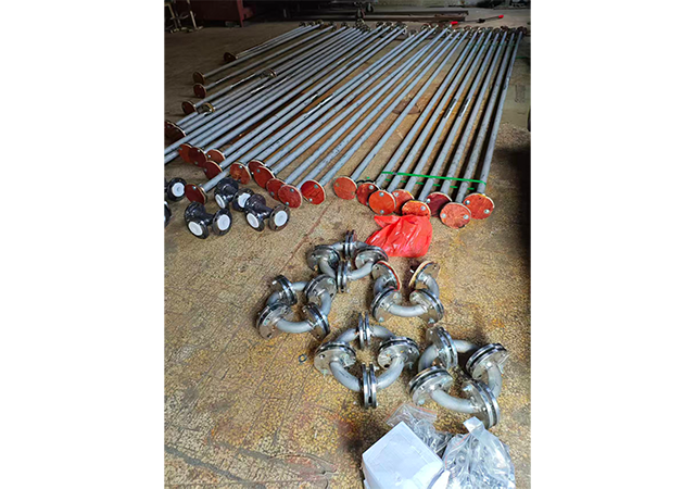 上海耐高溫襯四氟管道多少錢 無(wú)錫市佳瑞特防腐設(shè)備供應(yīng)