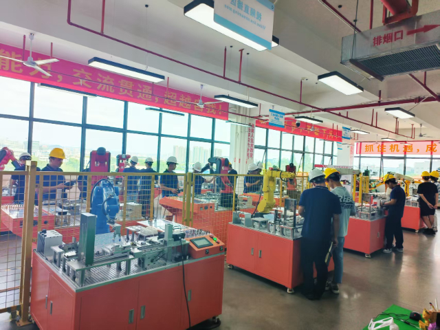 廣州發(fā)那科工業(yè)機器人培訓價格 廣州市藍之星科技供應