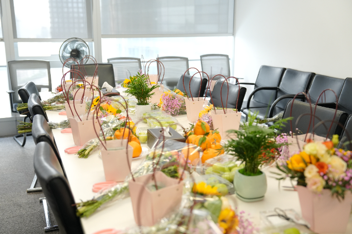 上海北京東路寫字樓花藝設(shè)計方案 廣州麗芳園林生態(tài)科技股份供應(yīng)