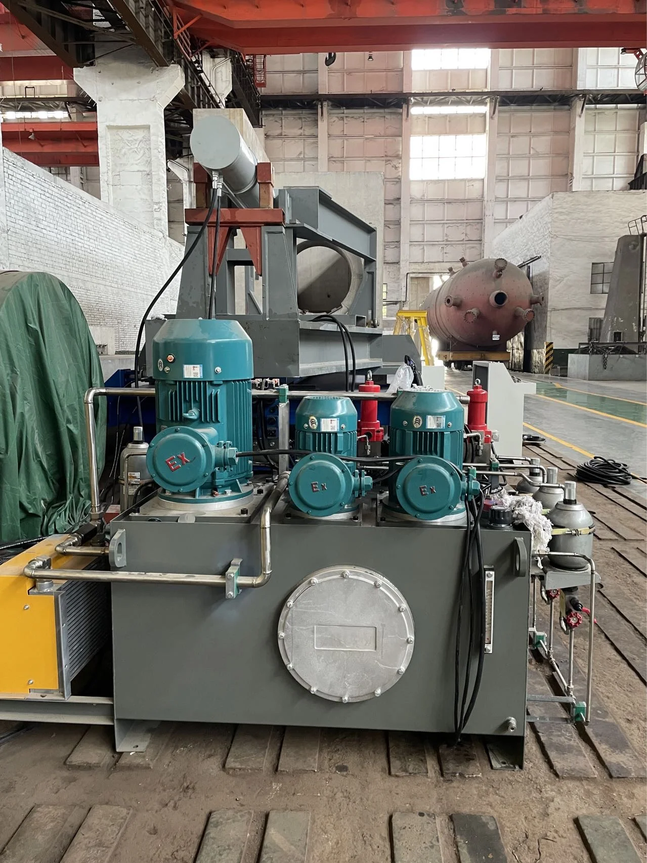 Chemical hydraulic system