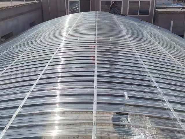 南京透明PC角浪板是怎么加工的 蘇州逆鱗新材料供應(yīng)