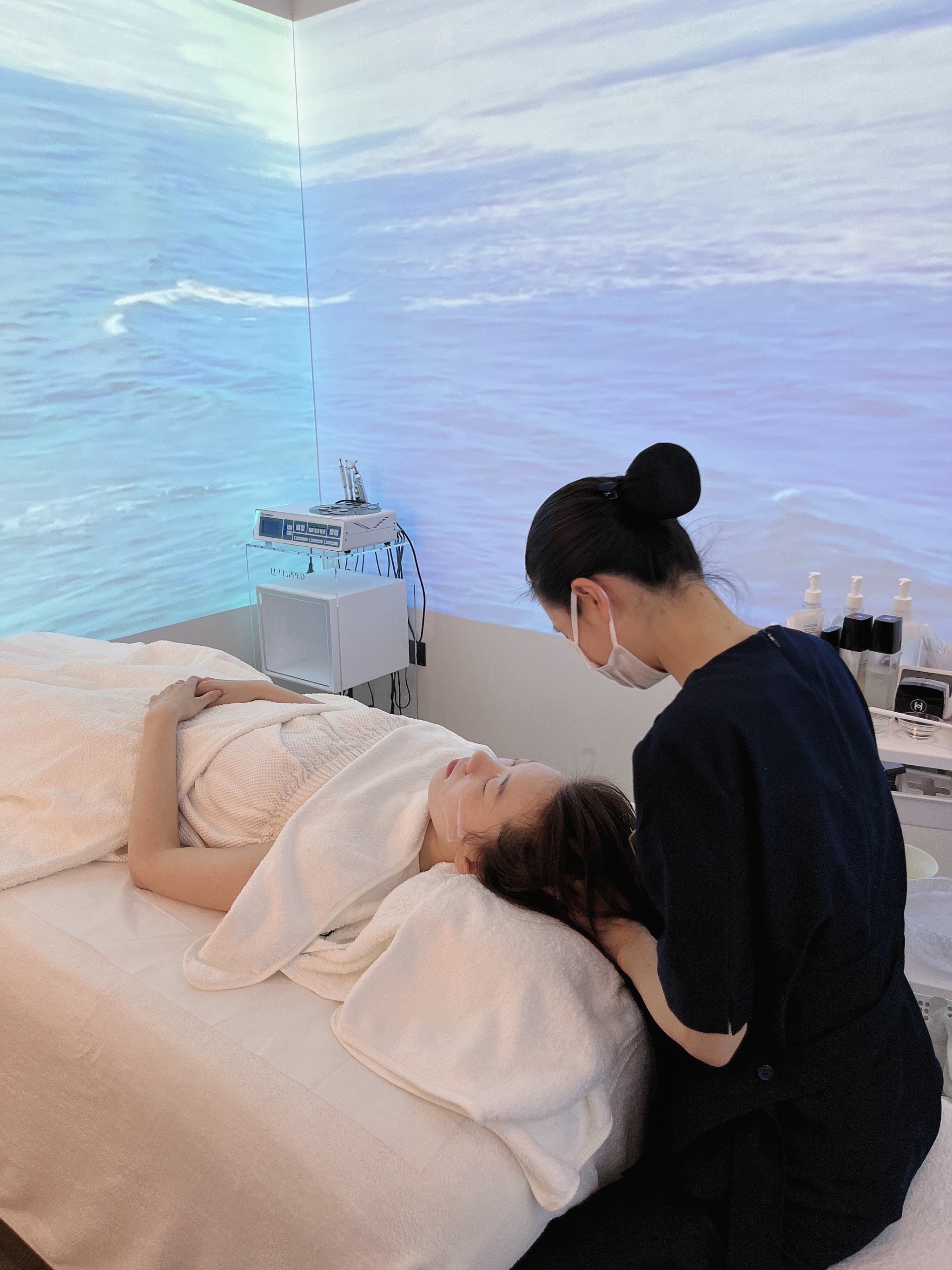 沉浸式空间美容院・全息投影设计方案