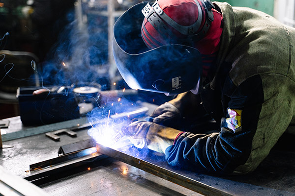 塑料激光焊接與傳統(tǒng)焊接技術(shù)的比較分析