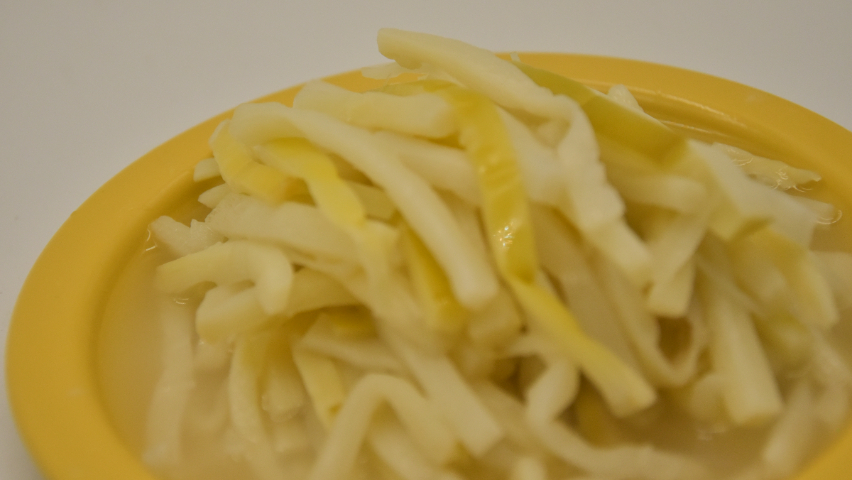 附近哪里有本地原味酸筍代理銷售價格 服務(wù)至上 柳鄉(xiāng)誼種植專業(yè)合作社供應(yīng)