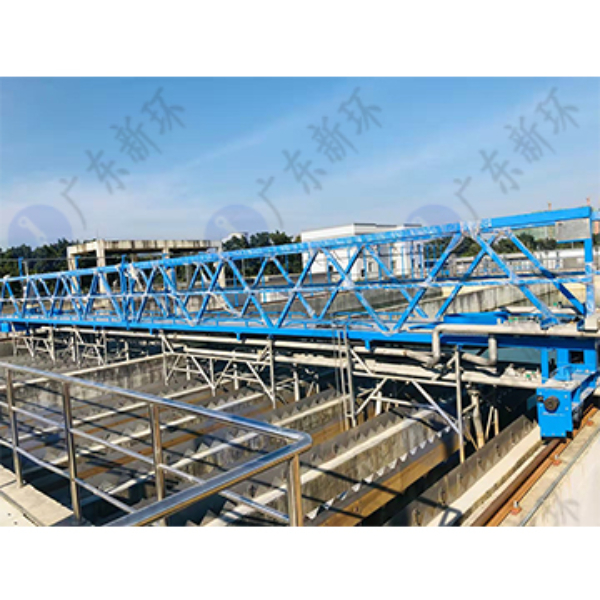 新環(huán)牌桁車泵吸式刮吸泥機(jī)