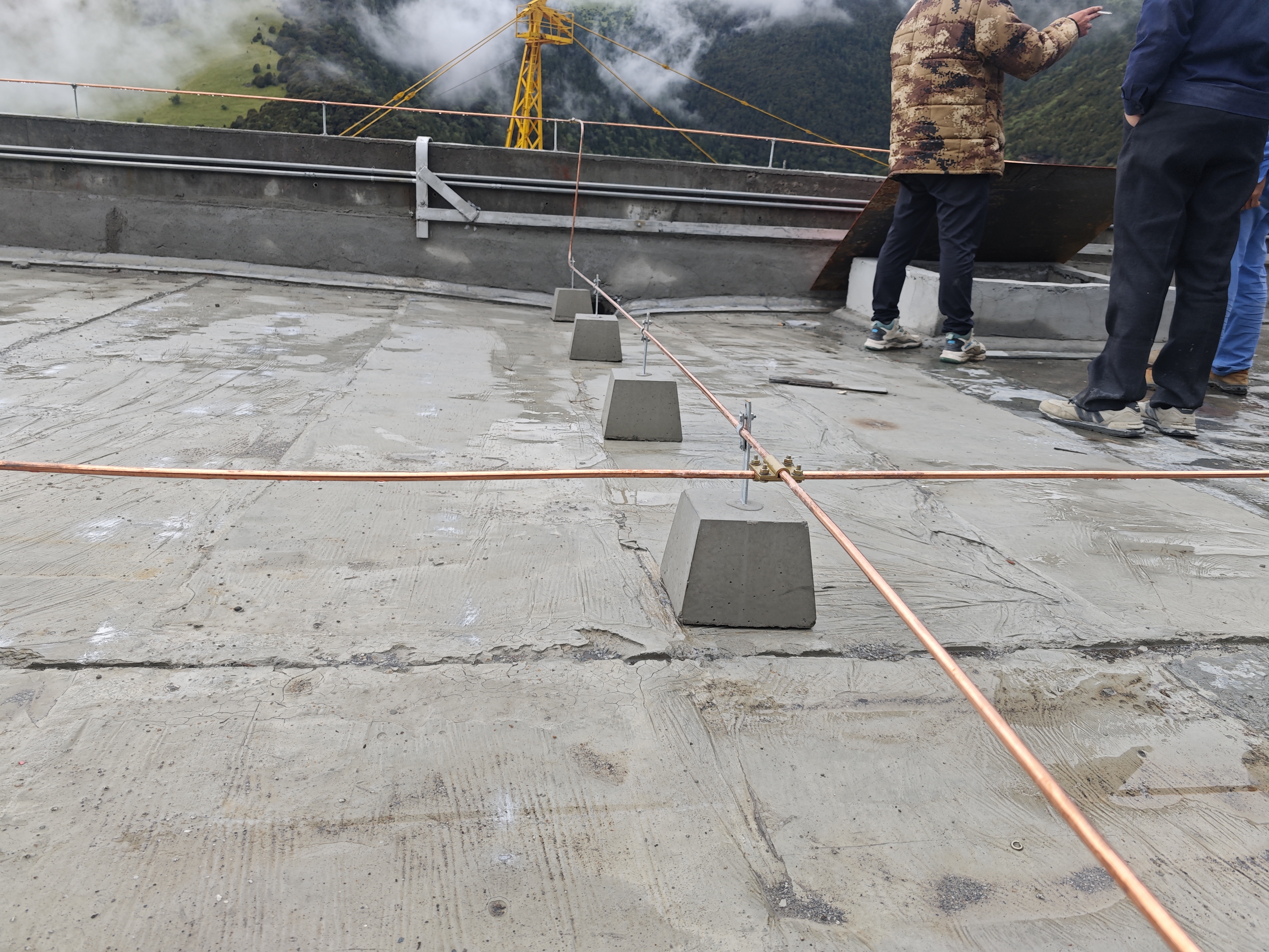 四川桑莱特接地材料应用于变电站接闪带设置