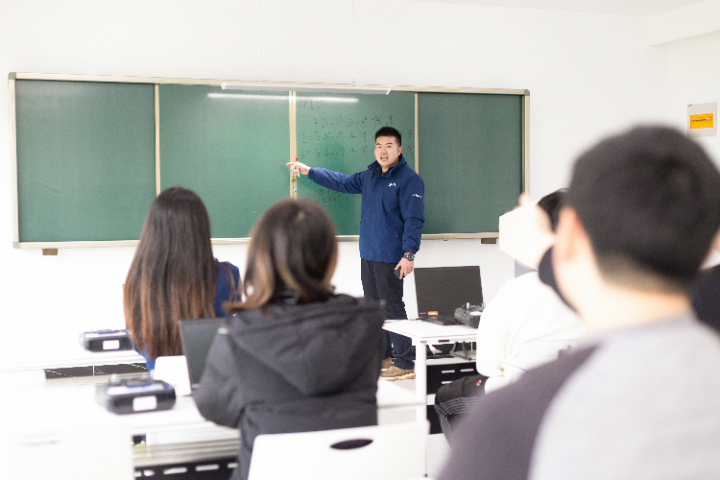 放心无人机驾驶证培训体育,无人机驾驶证培训