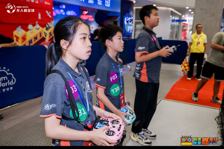 上海智能青少年无人机夏令营足球怎么玩 诚信为本 上海知飞航空科技供应