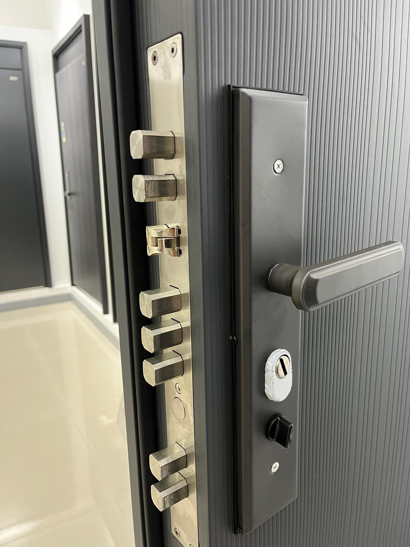 防盜門：家庭安全中不可缺少的堅(jiān)固衛(wèi)士