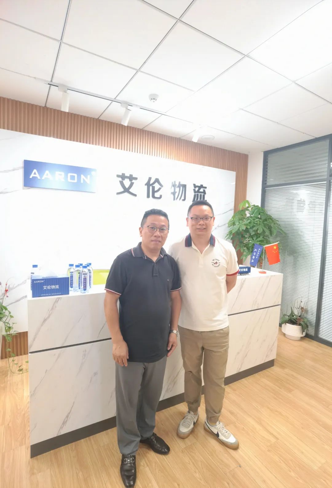 063001.jpg 063001.jpg