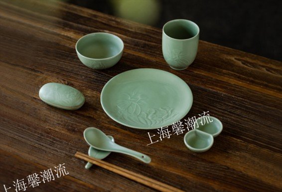 青瓷茶具