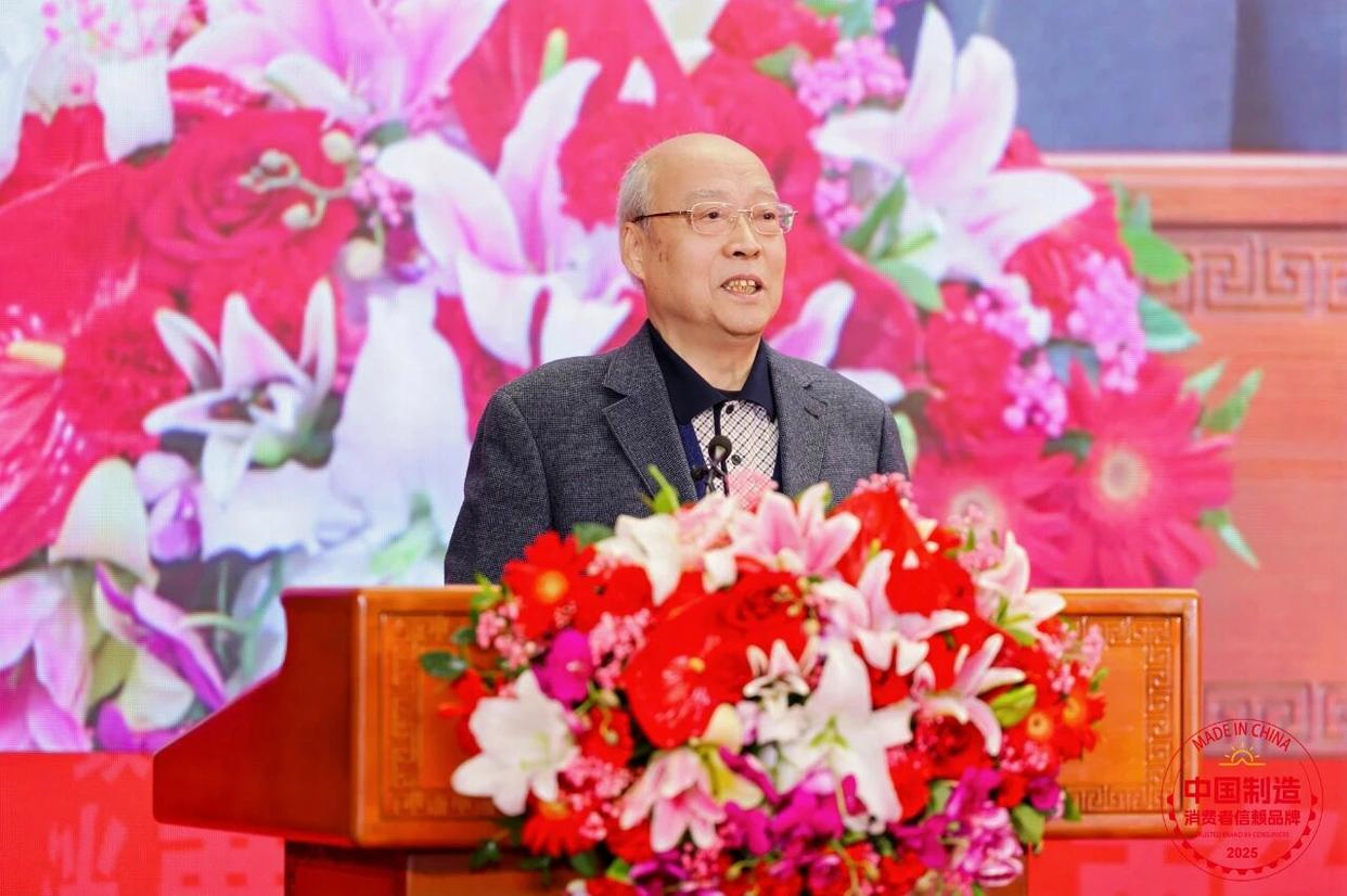 王维靖亮相2025中国制造品牌发展峰会 分享“十年匠心制造”之路_南京崴钢科技有限公司