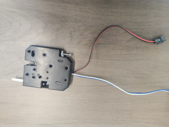 浙江分類投放智能回收機(jī)回收量 服務(wù)至上 深圳市綠匣子科技供應(yīng)