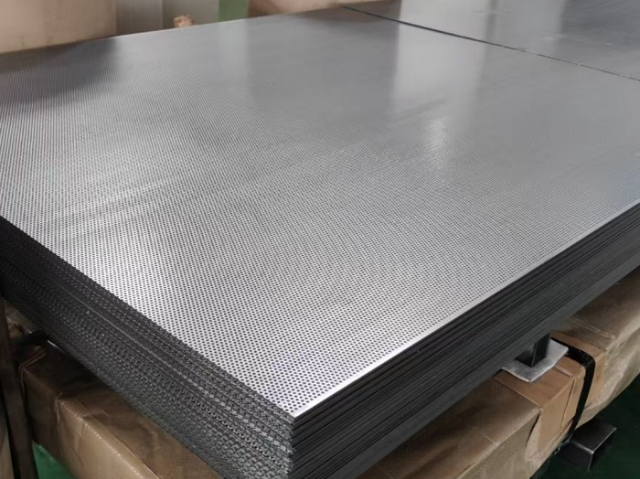 安徽彩涂板網(wǎng)孔板焊接性優(yōu)異 常州雙勝金屬材料供應(yīng);