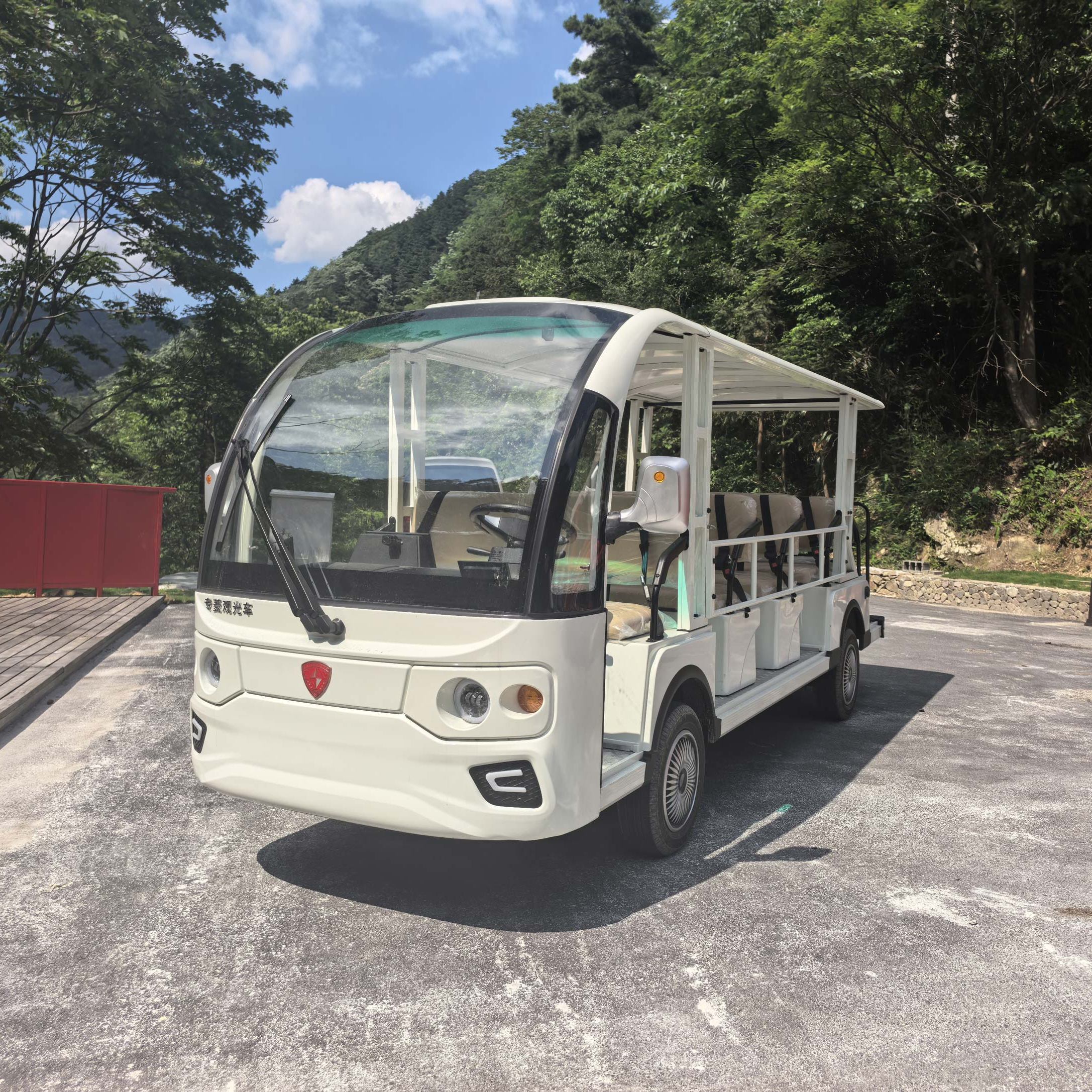 專菱觀光車：電動觀光車行業(yè)新風(fēng)尚