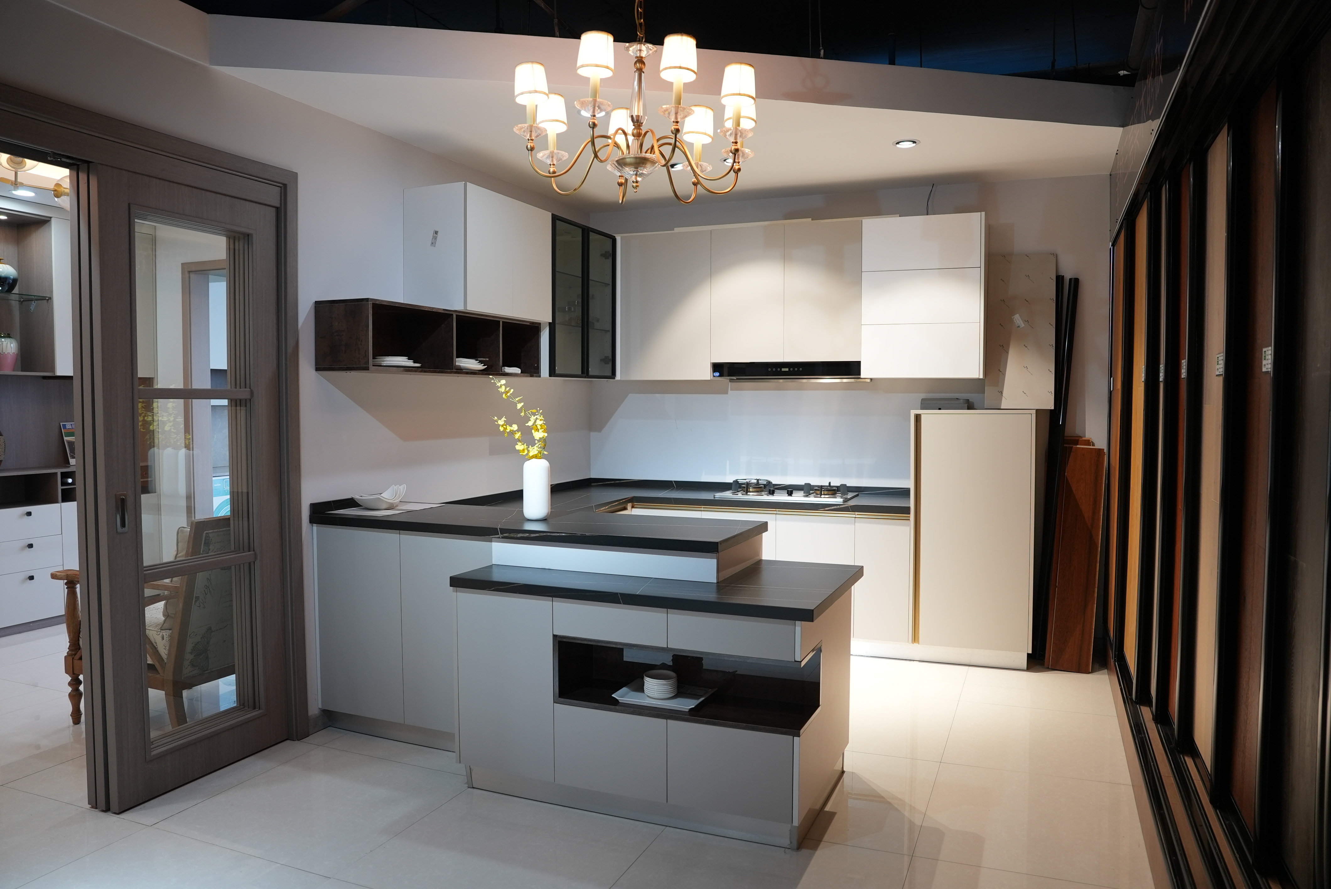 品橋開放式廚房 德國工藝打破油煙噪音難題