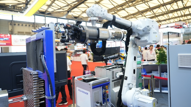 福建自動(dòng)氬弧管板機(jī)器人窄間隙焊機(jī) 寶利蘇迪供應(yīng)