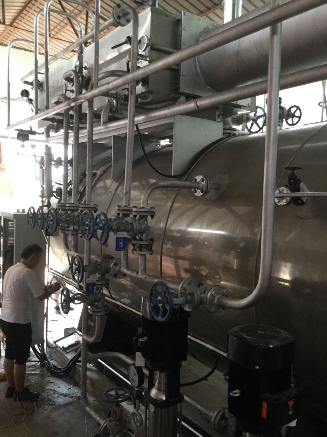 泓洋食品-壓力管道安裝