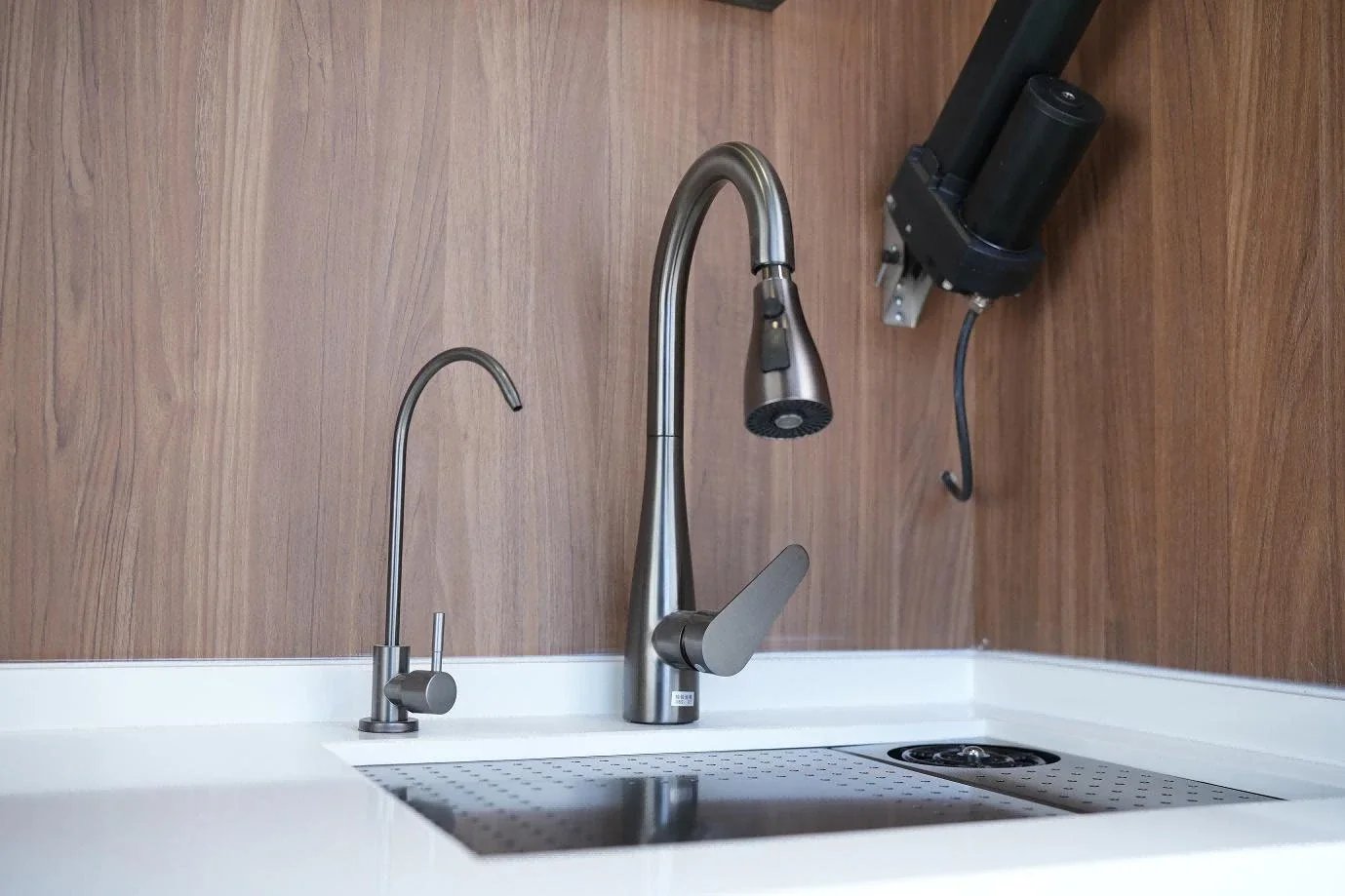 integrated barbecue kitchen features