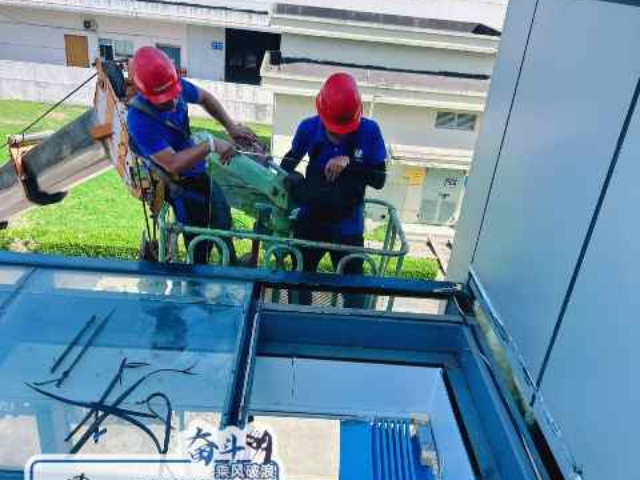 楊浦區(qū)高空幕墻清洗公司 歡迎咨詢 上海展凱幕墻工程供應(yīng)