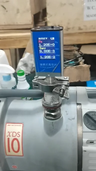 Edwards XDS10 Oil-Free Dry Scroll Vacuum Pump - Hover Technology