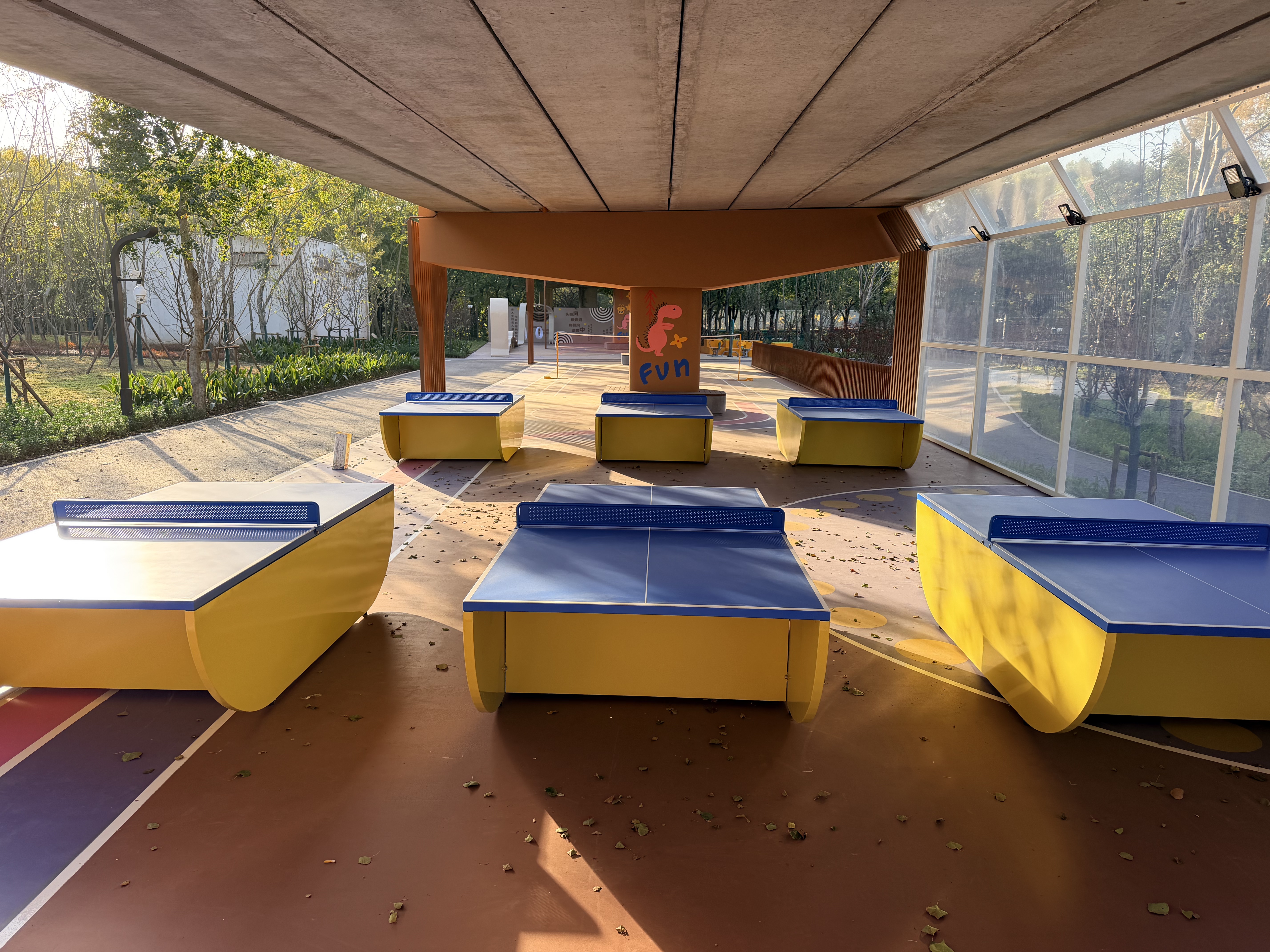 硅PU球场开裂起泡预防体系：塑驰材料技术方案