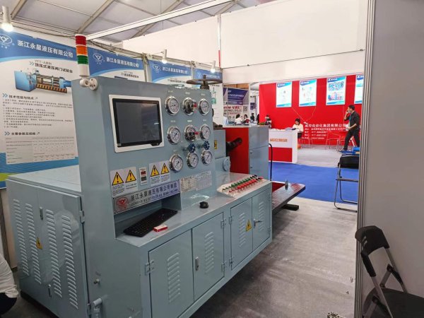 YFT-300平臥抱壓型PLC控制閥門試壓機，用于球閥、閘閥密封和殼體強度性能測試