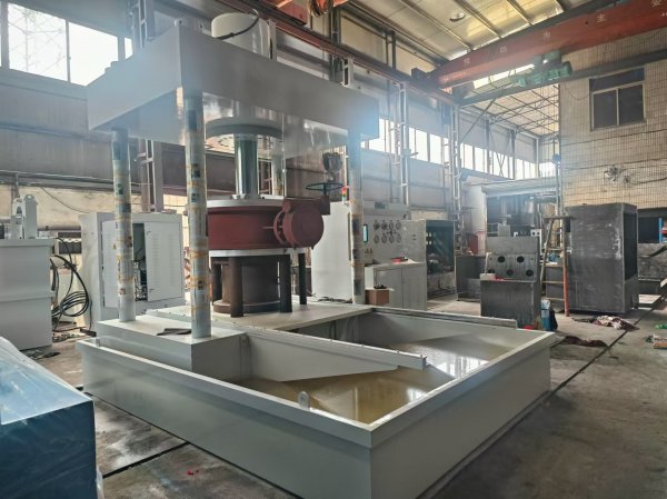 YFT-1200四柱立式配备PLC液压阀门试压机