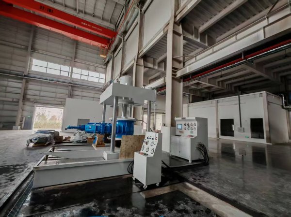 YFT-1200四柱立式配备PLC液压阀门试压机