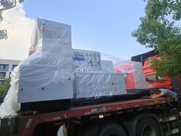 雙表制液壓閥門試驗臺，外接盲板試壓接口