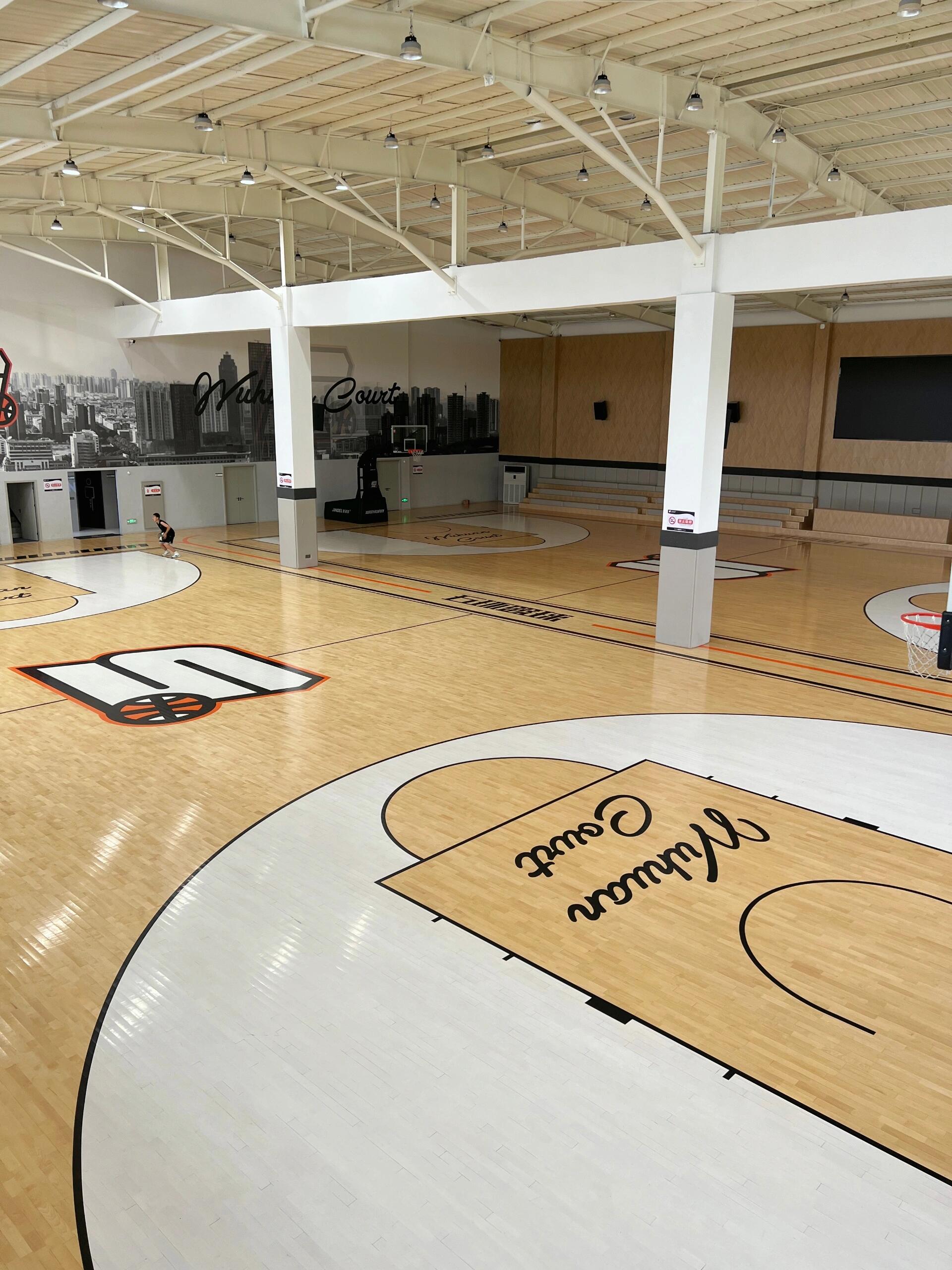 立美地板：高穩定性運動木地板的之選