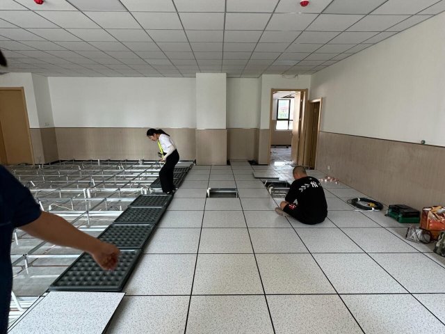 定制靜電地板環(huán)境,靜電地板