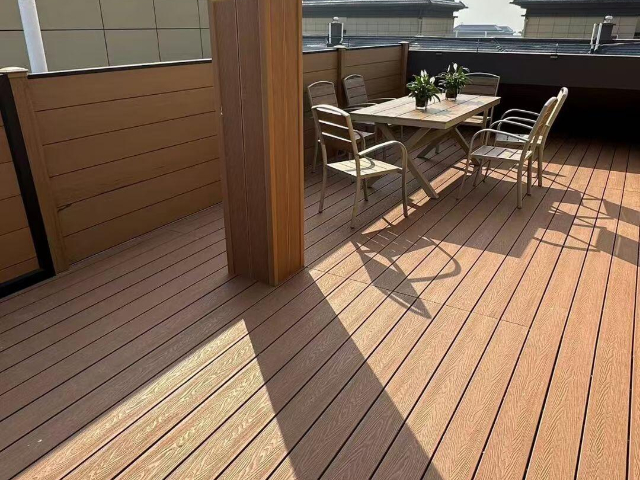 上海游泳館塑木地板歡迎選購(gòu) 值得信賴 立美地板制品供應(yīng)