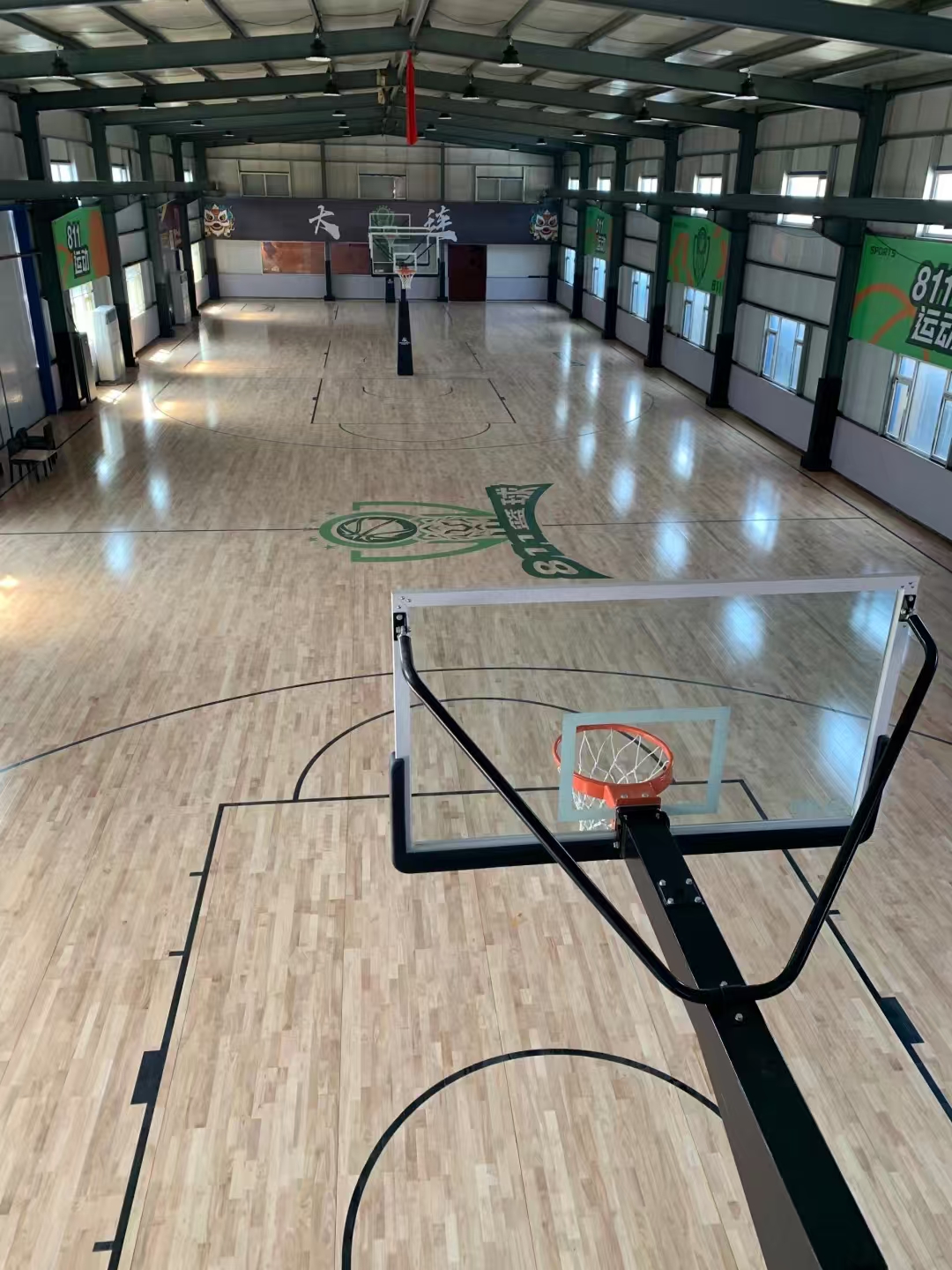 立美懸浮式鎖扣運(yùn)動(dòng)木地板：寬濕度適應(yīng)，不易變形開裂之選