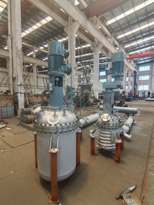 外盤管加熱反應(yīng)釜